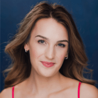 Louisa Mauze – In Color Headshot